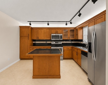 4528 Sw 54th Street - Photo Thumbnail 14