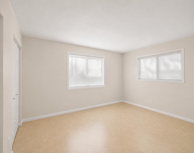 4528 Sw 54th Street - Photo Thumbnail 6
