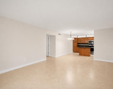 4528 Sw 54th Street - Photo Thumbnail 1