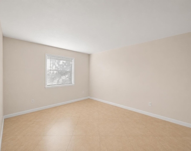 4528 Sw 54th Street - Photo Thumbnail 10