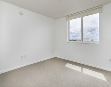 18800 Ne 29th Avenue - Photo Thumbnail 15