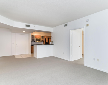 18800 Ne 29th Avenue - Photo Thumbnail 10