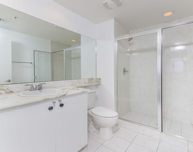 18800 Ne 29th Avenue - Photo Thumbnail 14