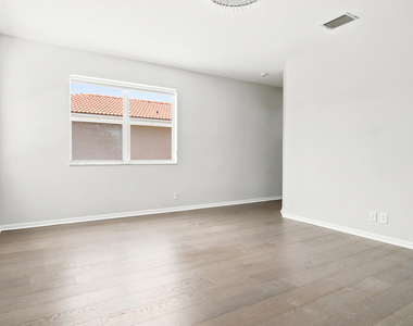207 Isle Verde Way - Photo Thumbnail 43