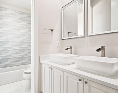 207 Isle Verde Way - Photo Thumbnail 54