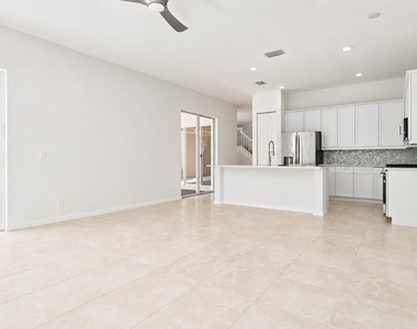 207 Isle Verde Way - Photo Thumbnail 29