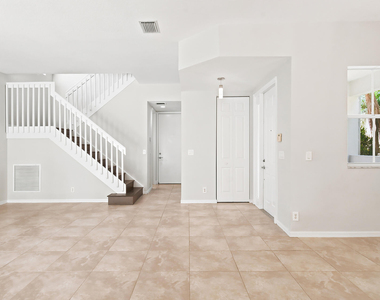 207 Isle Verde Way - Photo Thumbnail 17