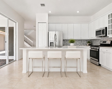 207 Isle Verde Way - Photo Thumbnail 22