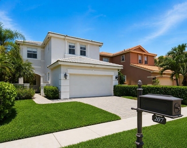 207 Isle Verde Way - Photo Thumbnail 1