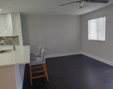 2147 Discovery Circle W - Photo Thumbnail 6