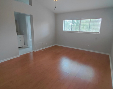 2147 Discovery Circle W - Photo Thumbnail 11