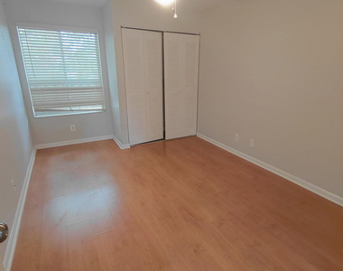 2147 Discovery Circle W - Photo Thumbnail 16