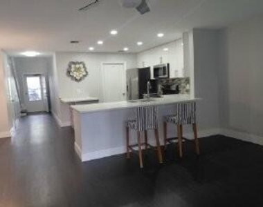 2147 Discovery Circle W - Photo Thumbnail 5