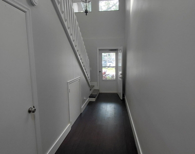 2147 Discovery Circle W - Photo Thumbnail 4