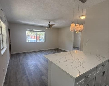 712 Sw 14th Avenue - Photo Thumbnail 10