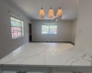 712 Sw 14th Avenue - Photo Thumbnail 11
