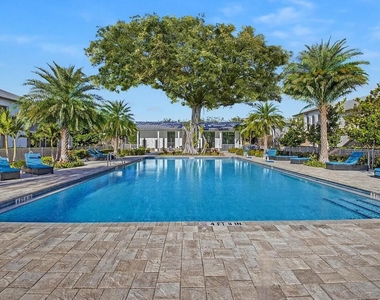 100 W Hidden Valley Boulevard - Photo Thumbnail 2
