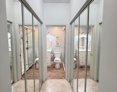 225 N Lakeshore Drive - Photo Thumbnail 47