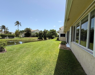 225 N Lakeshore Drive - Photo Thumbnail 57