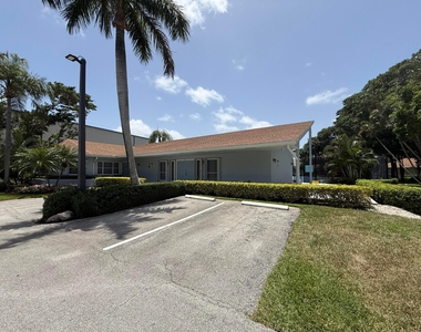 225 N Lakeshore Drive - Photo Thumbnail 89