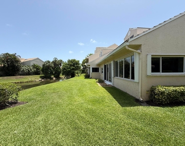 225 N Lakeshore Drive - Photo Thumbnail 56