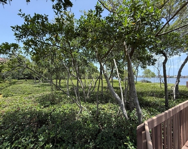 225 N Lakeshore Drive - Photo Thumbnail 74
