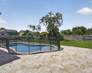 11760 Inverness Circle - Photo Thumbnail 20
