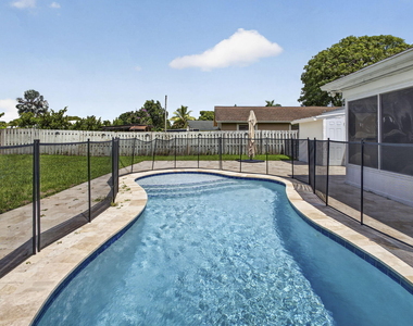 11760 Inverness Circle - Photo Thumbnail 21