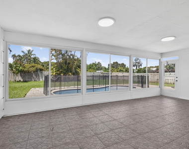 11760 Inverness Circle - Photo Thumbnail 17