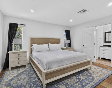 11760 Inverness Circle - Photo Thumbnail 13