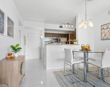 550 Okeechobee Boulevard - Photo Thumbnail 10