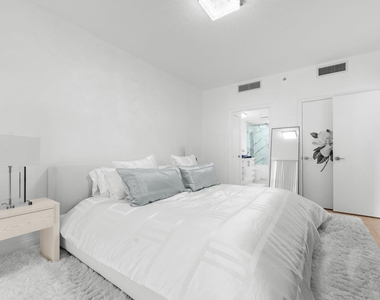 550 Okeechobee Boulevard - Photo Thumbnail 14