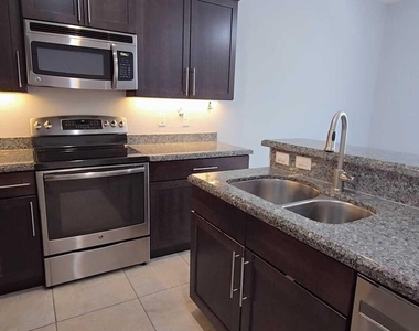 243 Sw 7th Court - Photo Thumbnail 5