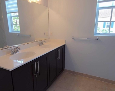 243 Sw 7th Court - Photo Thumbnail 22
