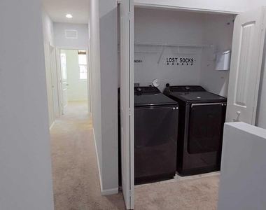 243 Sw 7th Court - Photo Thumbnail 15
