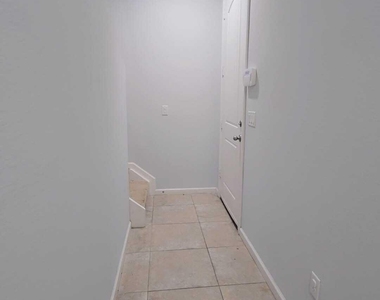 243 Sw 7th Court - Photo Thumbnail 11