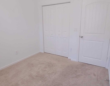 243 Sw 7th Court - Photo Thumbnail 17