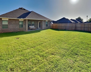 8020 Labelle Drive - Photo Thumbnail 18