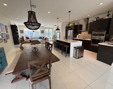 6461 Nw 103rd Passage - Photo Thumbnail 8