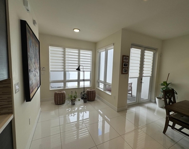 6461 Nw 103rd Passage - Photo Thumbnail 9