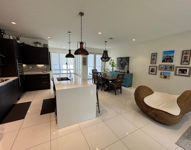 6461 Nw 103rd Passage - Photo Thumbnail 2