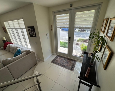 6461 Nw 103rd Passage - Photo Thumbnail 12