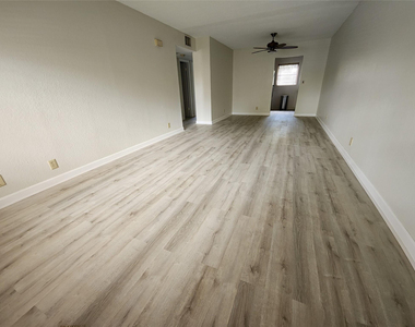 2607 Ne 8th Avenue - Photo Thumbnail 1