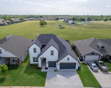 800 Firefork Avenue - Photo Thumbnail 1