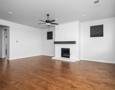 800 Firefork Avenue - Photo Thumbnail 14
