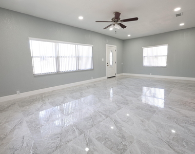 1216 Jann Avenue - Photo Thumbnail 2