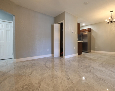 1216 Jann Avenue - Photo Thumbnail 5