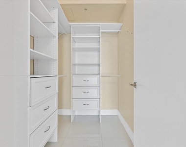 1900 N Bayshore Drive - Photo Thumbnail 11