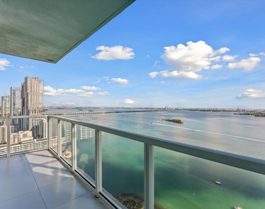 1900 N Bayshore Drive - Photo Thumbnail 13