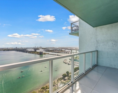 1900 N Bayshore Drive - Photo Thumbnail 12